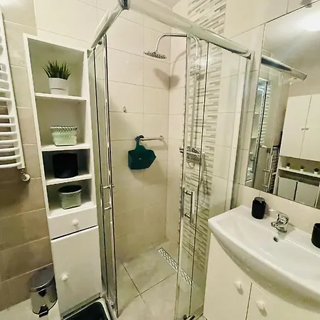 Wyspa Uznam Promenada Konopnickiej 10 *