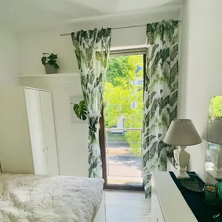 Апартаменты Tropicana Konopnickiej 10 Свиноуйсьце